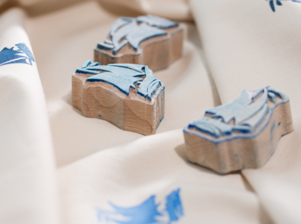 Stoffdruck mit Kindern im Atelier oder Zuhause